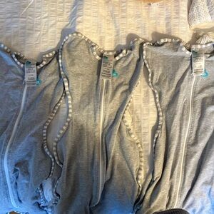 Three love to dream gray swaddles size s